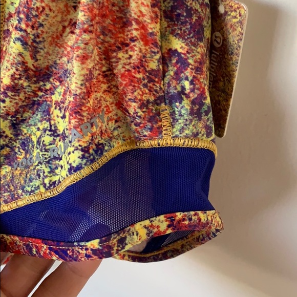 Lululemon SeaWheeze hotty hot short 2019 Canada - Picture 2 of 5